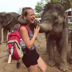 Meet your Posher, Abby